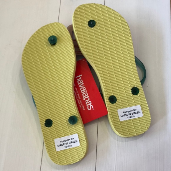 Havianas NWT Pollen Yellow Flip Flops! 8 - Picture 2 of 6